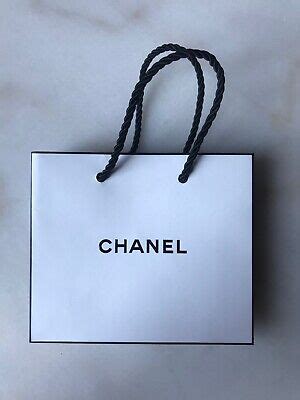 busta di carta chanel|Chanel borse italia.